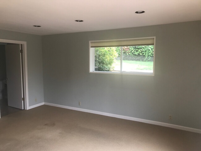 Building Photo - Great House for Rent