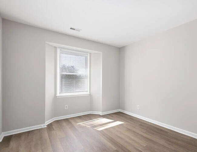 Building Photo - 6142 Meadow Rose Ln