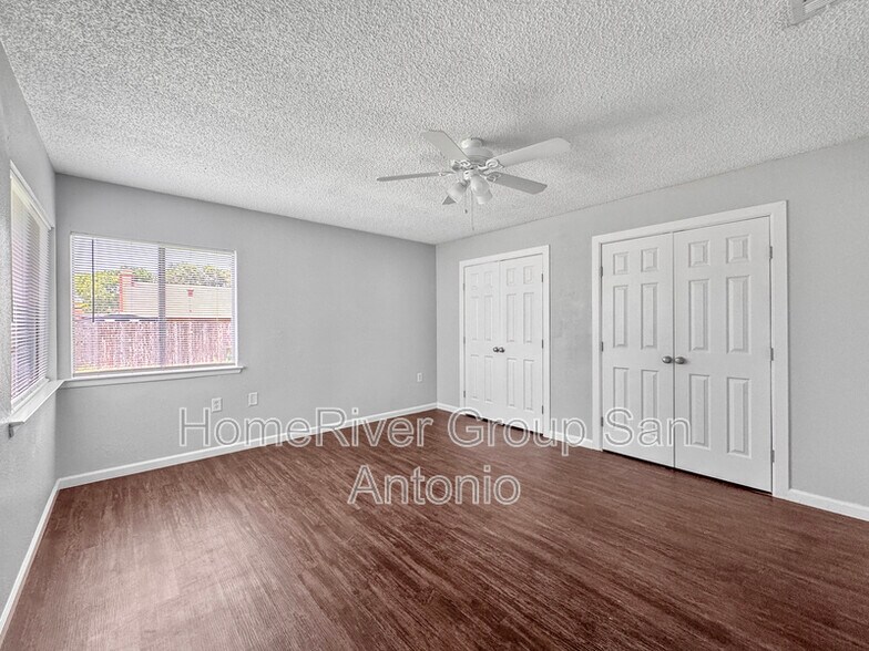 Building Photo - 9510 Bowen Dr