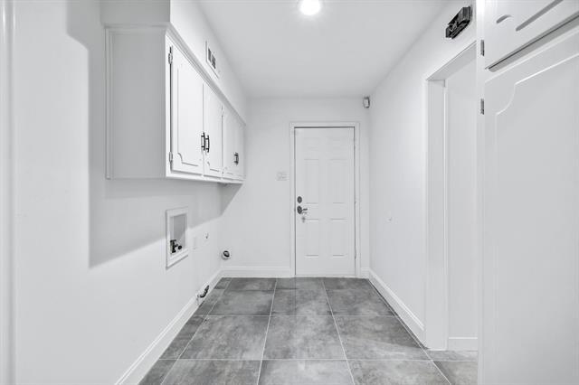 Building Photo - 7629 Spring Valley Rd