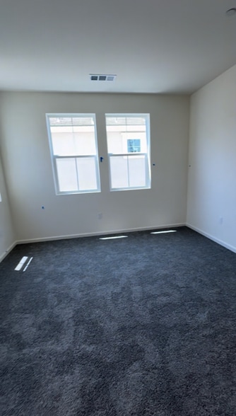 Building Photo - 4047 Summer Way