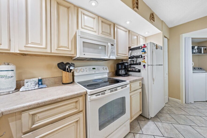 Building Photo - 13753 Perdido Key Dr