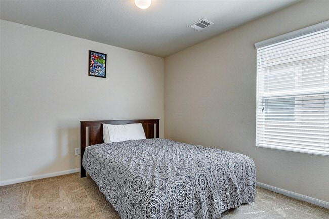 Building Photo - 21219 Fox Hillside Way