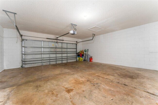 Building Photo - 637 Bittern Ct