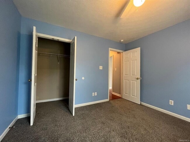 Building Photo - 114 Regent Ct