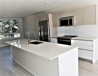 Building Photo - 2555 NE 193rd St