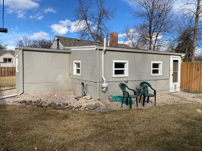 Building Photo - 1127 W Mulberry St