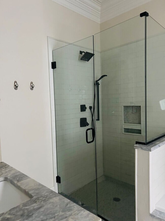 Building Photo - 220 Labarre Dr