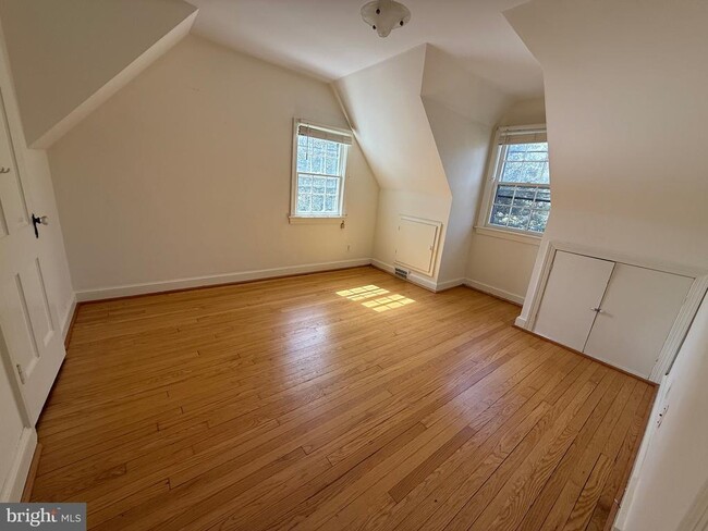 Building Photo - 2115 N Potomac St