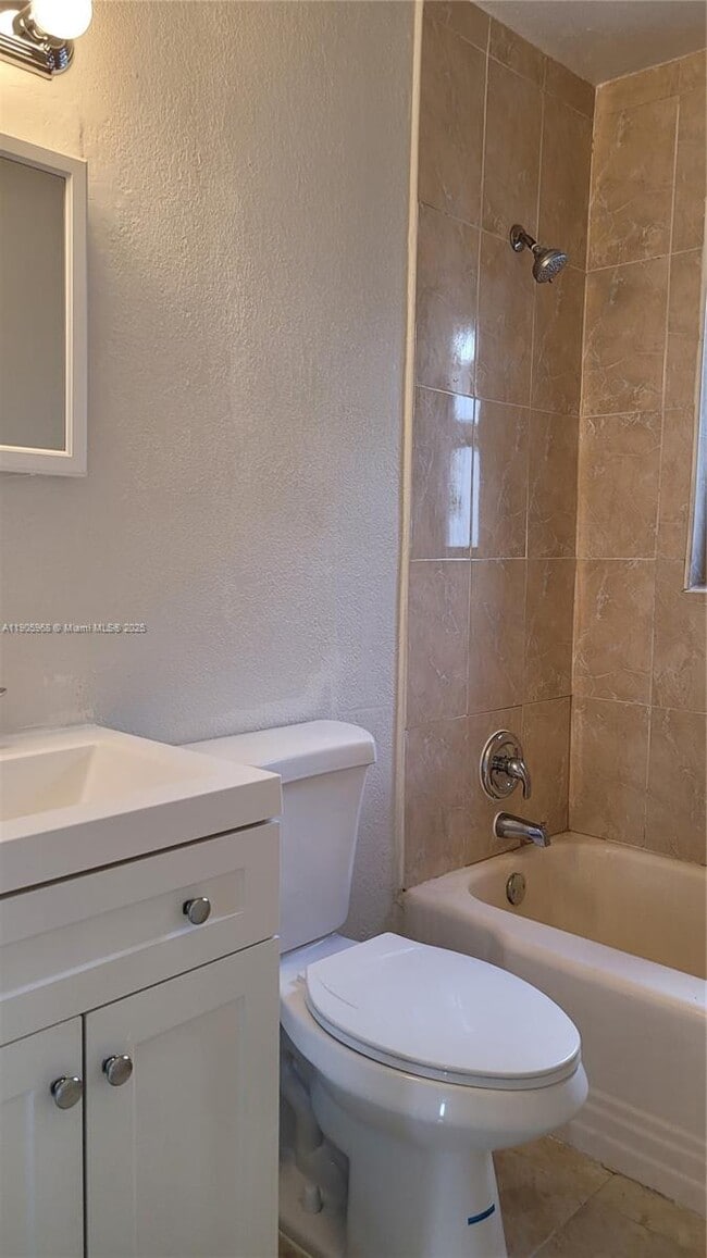 Building Photo - 941 NW 99th St