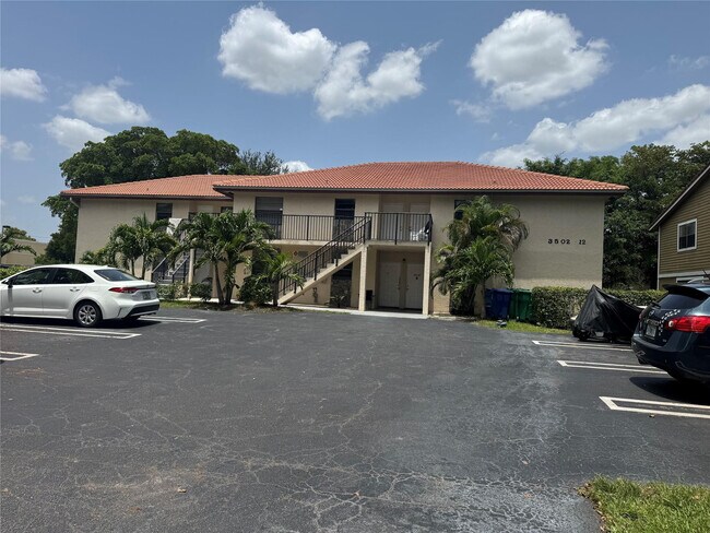 Building Photo - 3512 NW 114th Ln