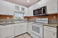 Building Photo - 9410 N Hollybrook Lake Dr