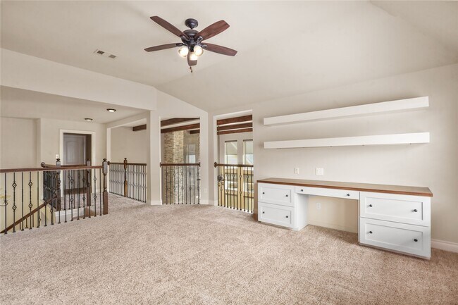 Building Photo - 28902 Davenport Dr