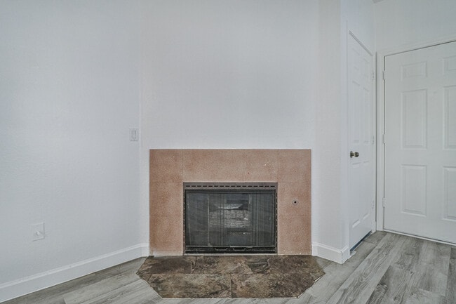 Building Photo - 5250 S Rainbow Blvd