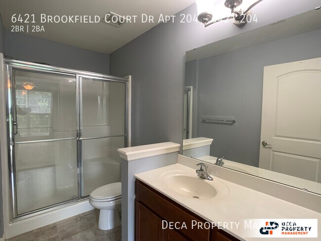 Building Photo - 2 Bedroom Condo