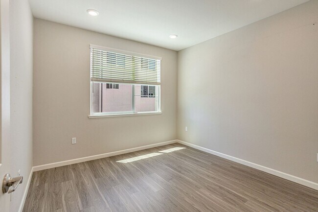 Building Photo - 109 Manly Terrace