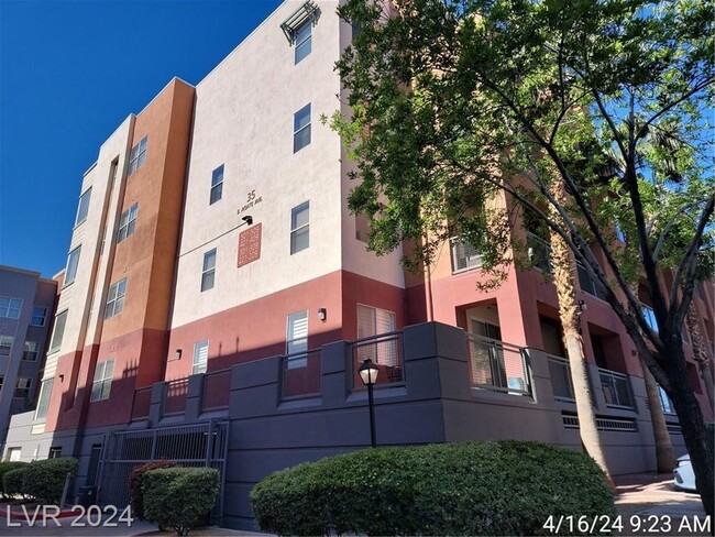 Primary Photo - FABULOUS 2 BED, 2 BATH PARK AVENUE CONDO