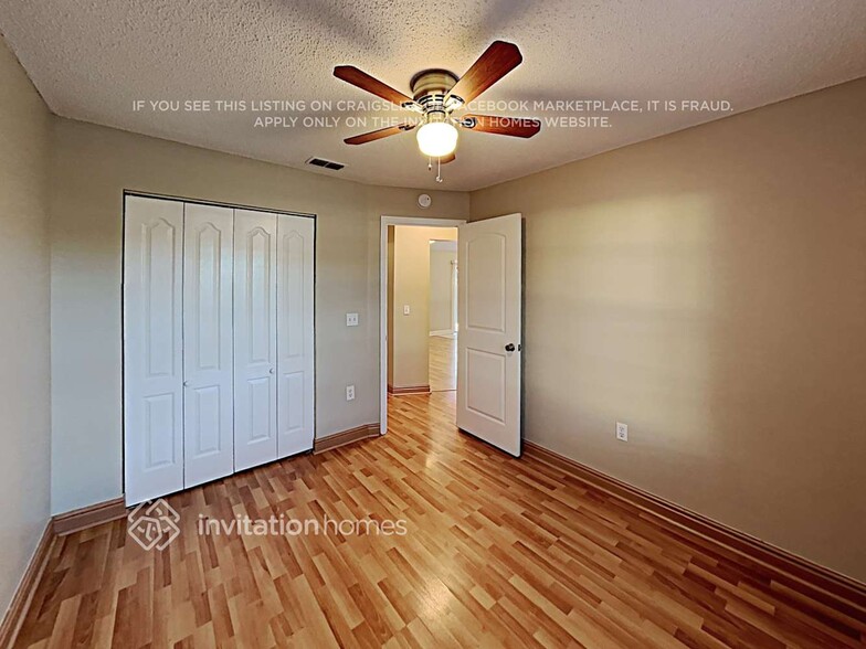 Building Photo - 1002 Peachwood Dr
