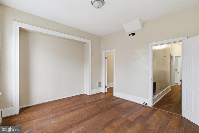 Building Photo - 632 W Cumberland St