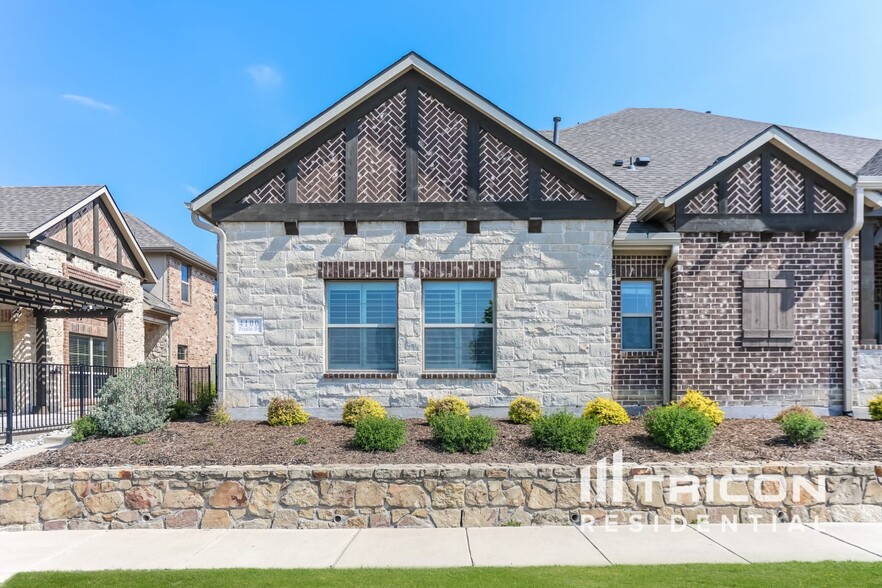 Primary Photo - 4100 Pequin Dr