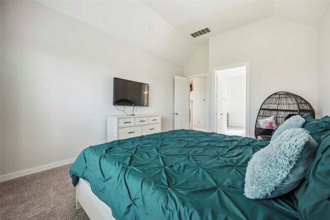 Building Photo - 24023 Lake Molveno Dr