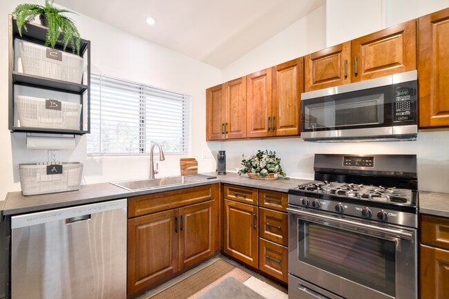 Building Photo - Wilson Place 102