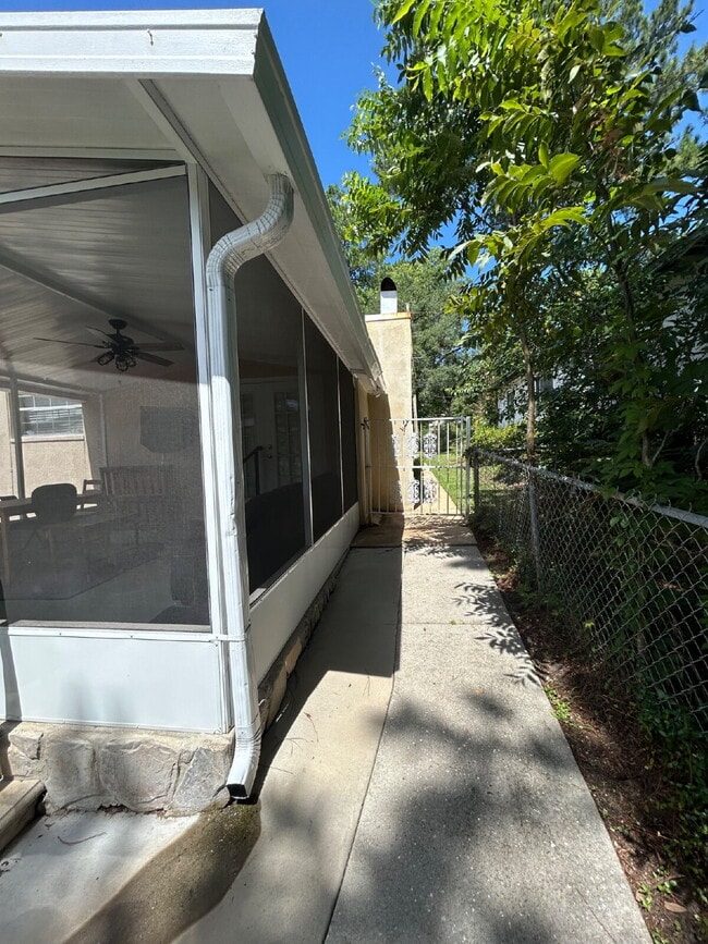Building Photo - 1103 Calloway St