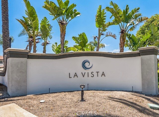 Building Photo - 30902 Club House Dr