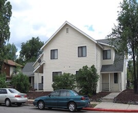 Building Photo - R519