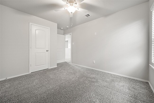 Building Photo - 9295 Inland Leather Ln