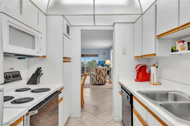 Building Photo - 1766 Cape Coral Pkwy E