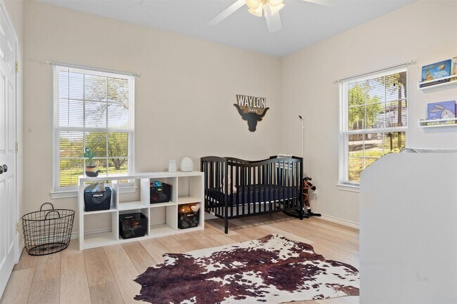 Building Photo - 104 Kings Way