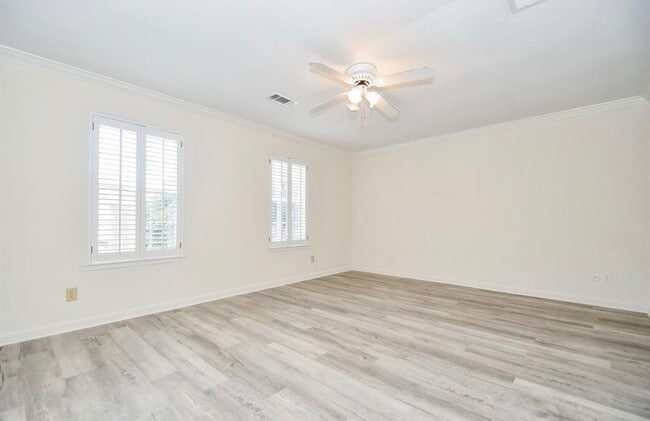 Building Photo - 7459 Brompton St