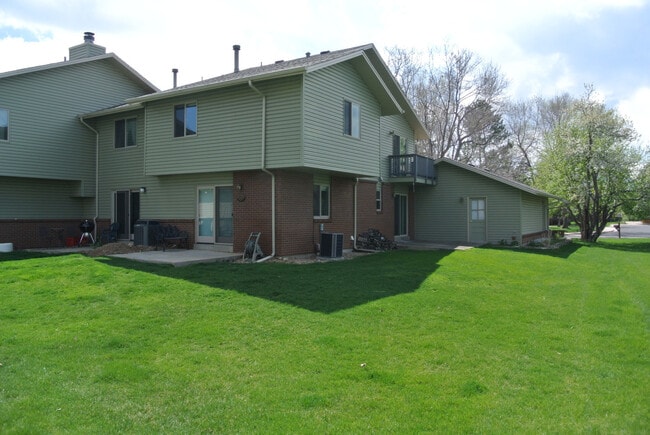 Building Photo - Boulder Townhome 3 bed, 2.5 bath