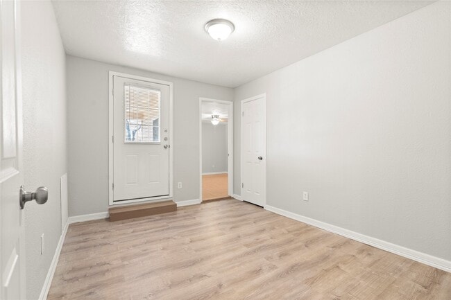 Building Photo - 907 Northbend Dr