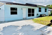 Building Photo - 2280 SW 43rd Ave