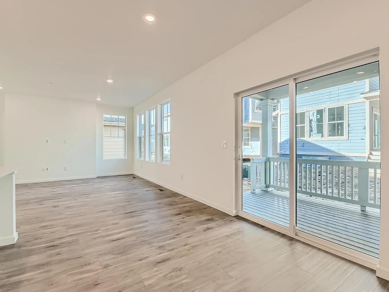 Building Photo - 637 Lillibrook Pl
