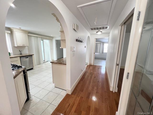 Building Photo - 11 Walnut Ave