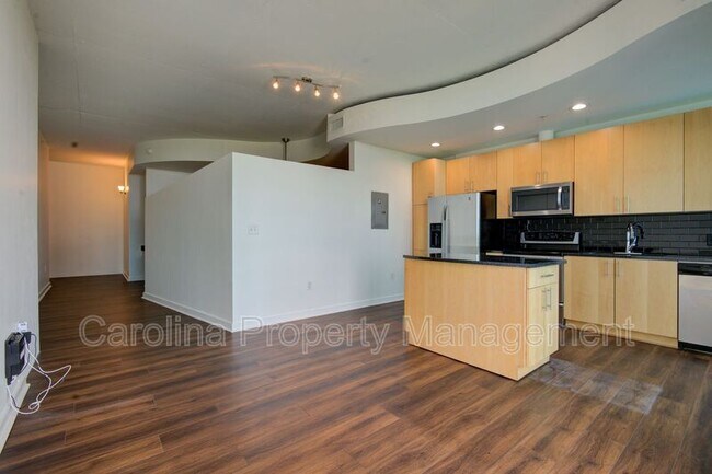 Building Photo - 210 N Church St