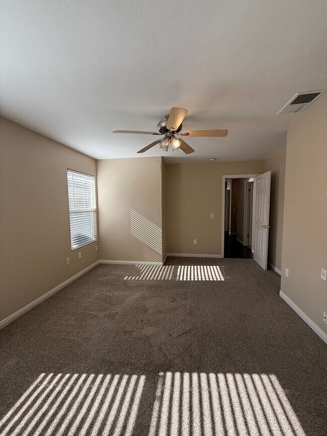 Building Photo - 5704 Pine Canyon Dr