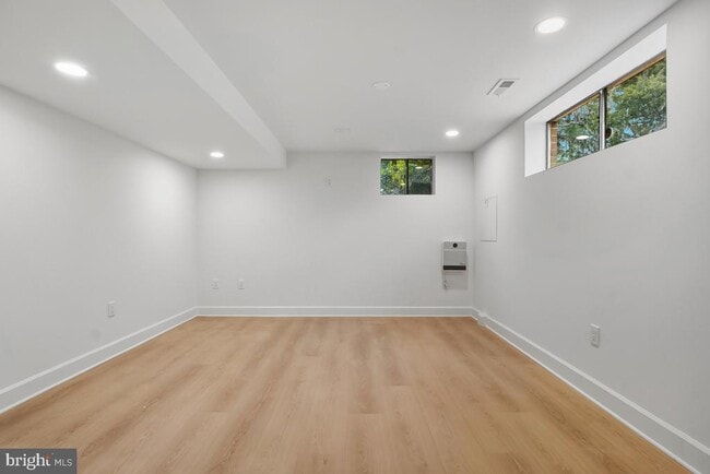 Building Photo - 8728 Old Courthouse Rd