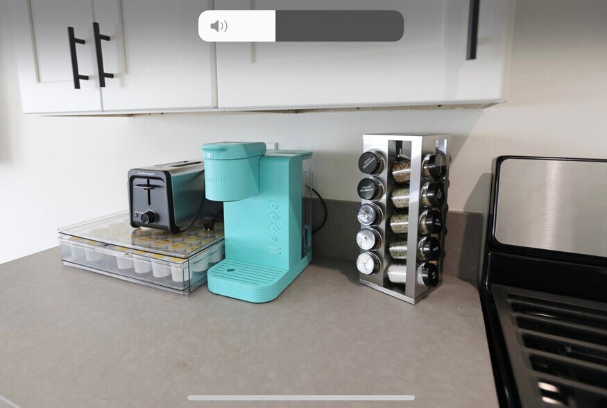 Building Photo - 2806 S Palm Grove Ave