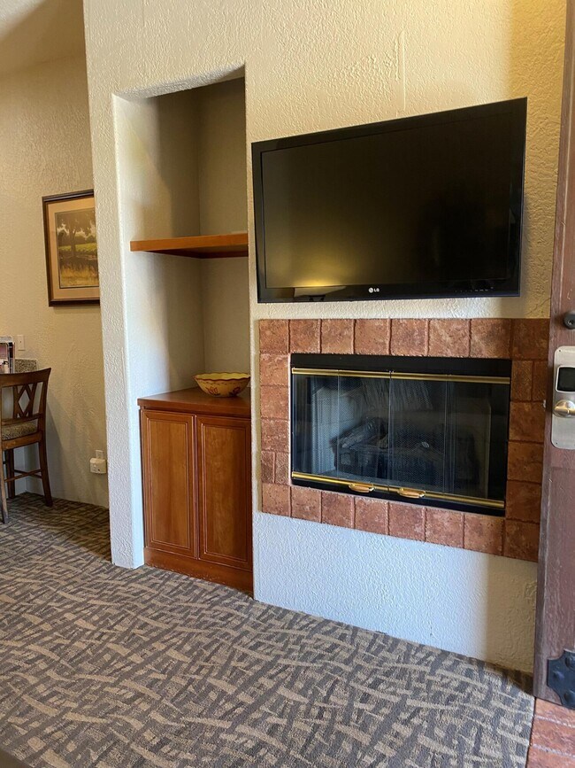 Building Photo - 50680 Santa Rosa Plz