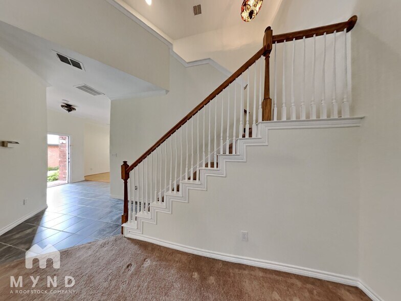 Building Photo - 2305 Leafy Glen Ct