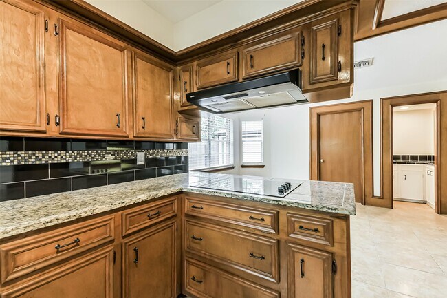 Building Photo - 12910 Ivyforest Dr