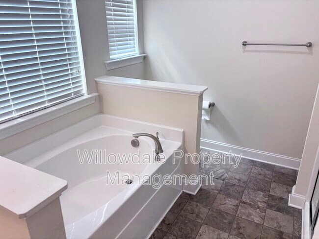 Building Photo - 76 Deep Clay Cir