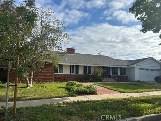 Building Photo - 3025 E Hillcrest Ave