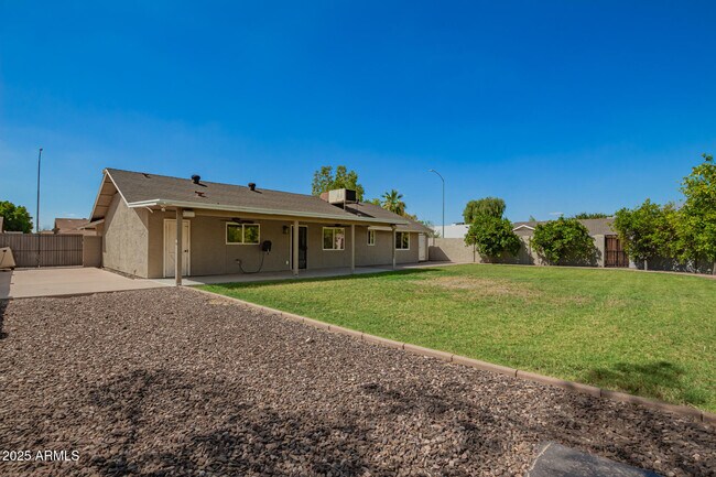 Building Photo - 3748 E Gable Ave