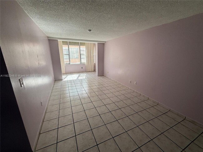 Building Photo - 7355 W 4th Ave