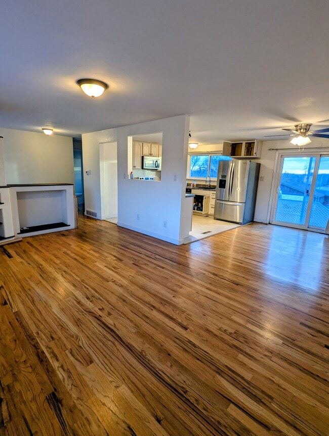 Building Photo - 1340 Dawson Dr